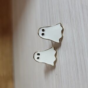 GHOST STUD EARRINGS